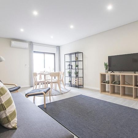 2Br Flat W/ Ac & Great Views By Lovelystay 빌라노바데가이아 외부 사진