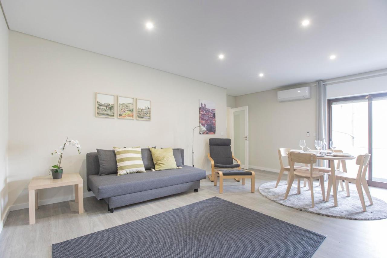 2Br Flat W/ Ac & Great Views By Lovelystay 빌라노바데가이아 외부 사진