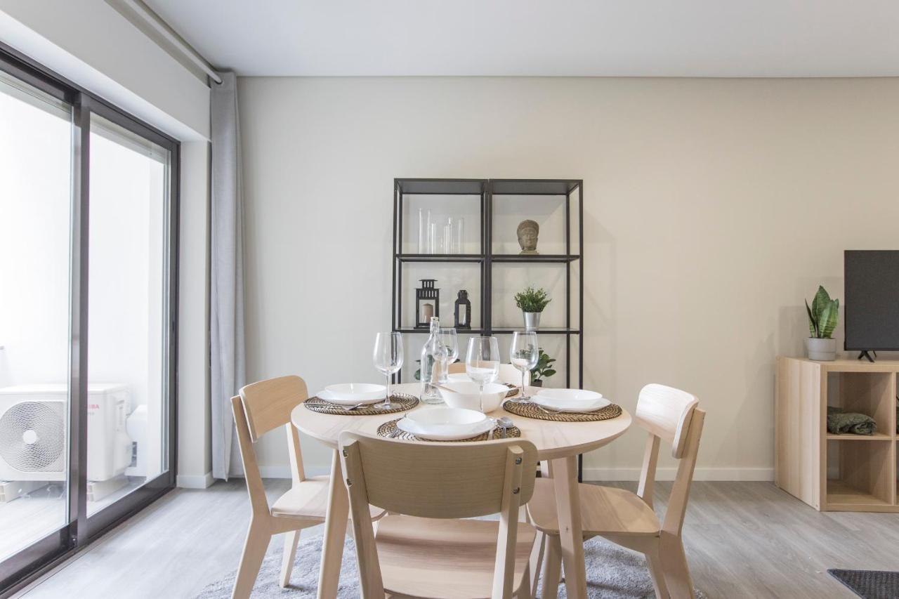 2Br Flat W/ Ac & Great Views By Lovelystay 빌라노바데가이아 외부 사진